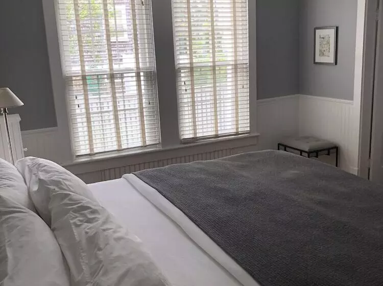 Aamiaismajoitus (B&B) Crocker Inn