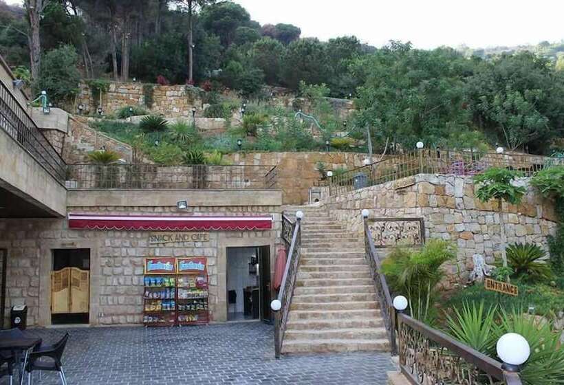 تختخواب و صبحانه Pinewood