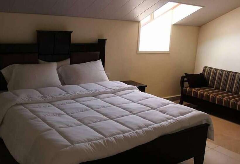 تختخواب و صبحانه Pinewood