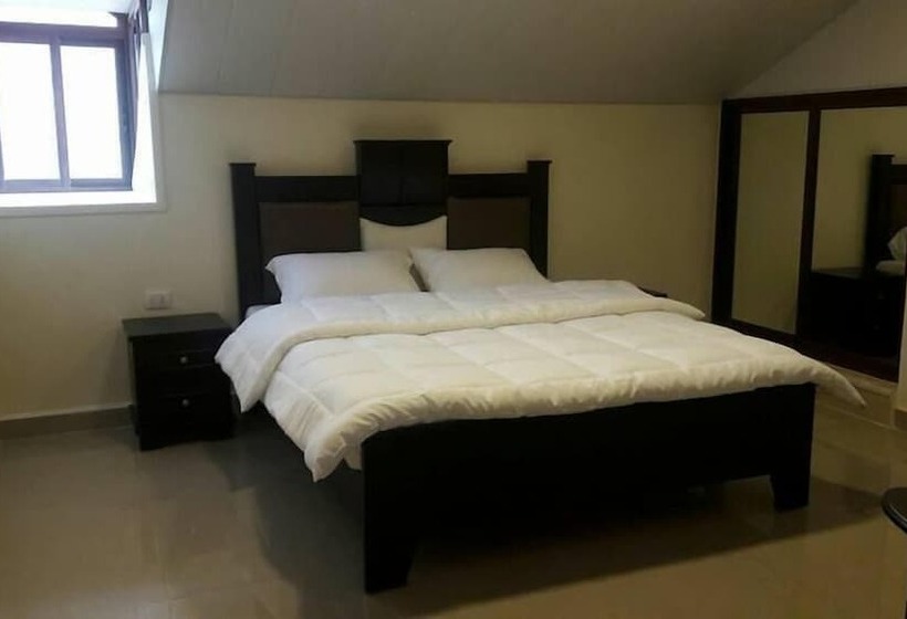 تختخواب و صبحانه Pinewood