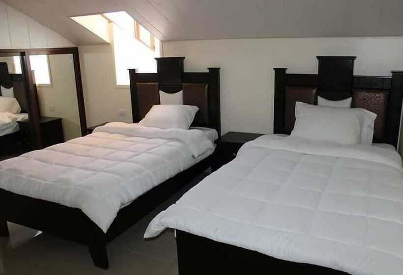 تختخواب و صبحانه Pinewood