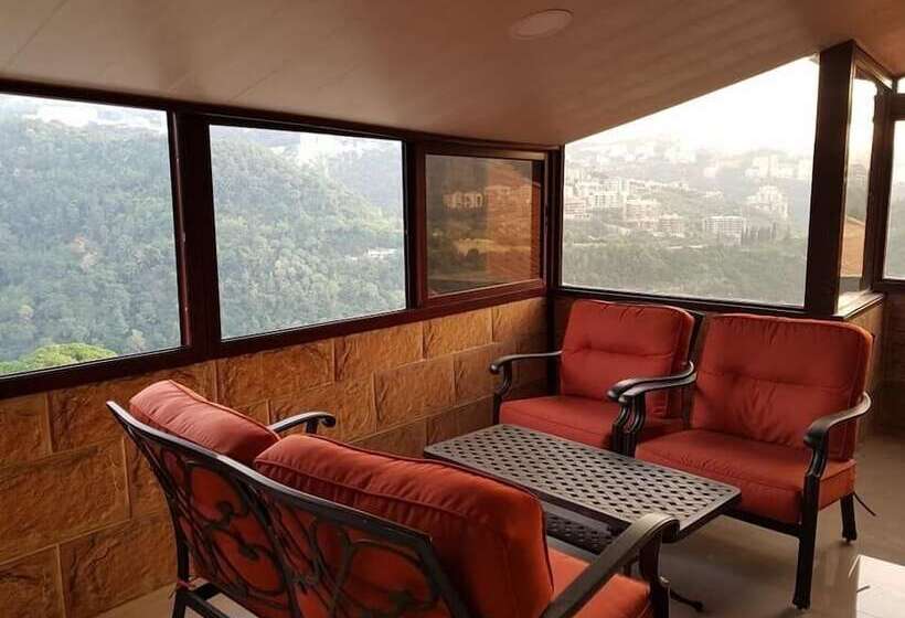 تختخواب و صبحانه Pinewood