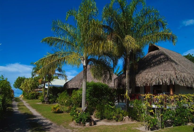 Fare Edith  Near Painapo Beach