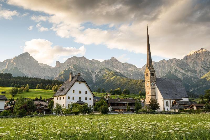 هتل Die Hochkönigin Mountain Resort