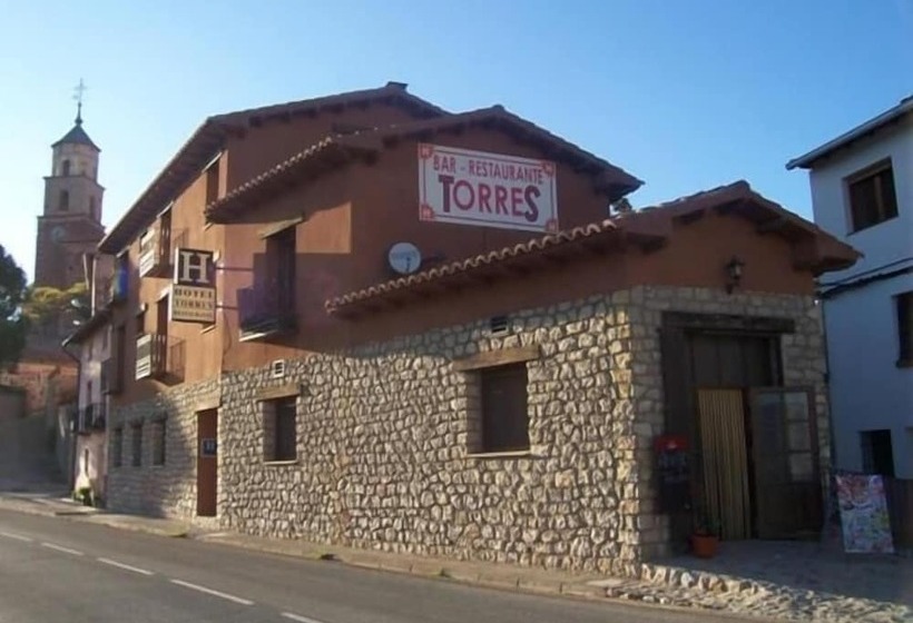 فندق Restaurante Torres De Albarracín