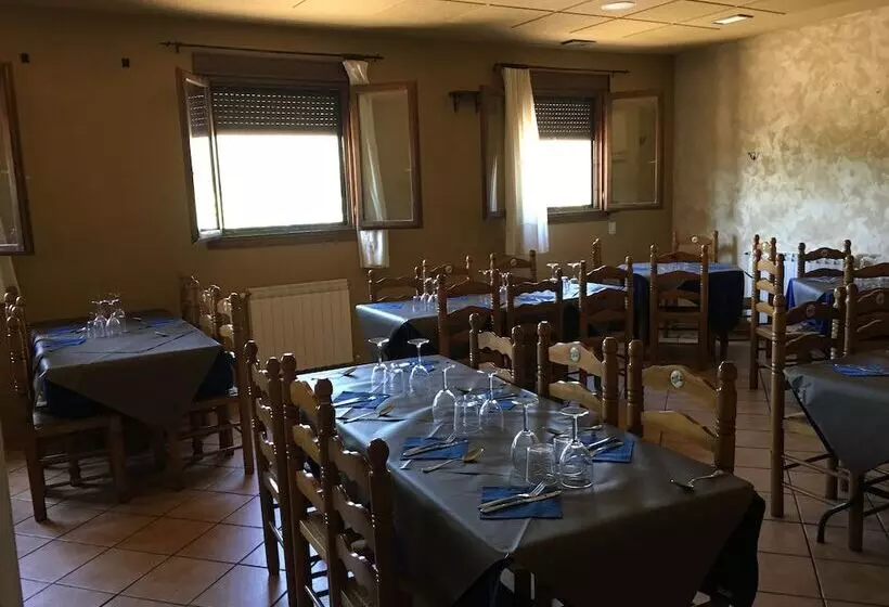 هتل Restaurante Torres De Albarracín