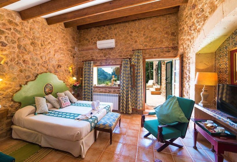 هتل روستایی Finca Son Brondo