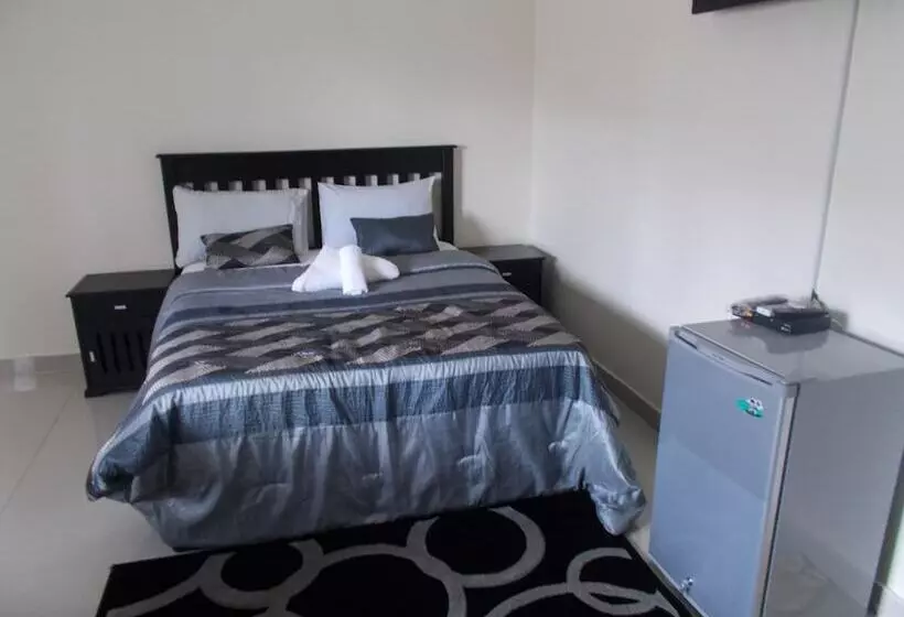 هتل Shema Guest Lodge