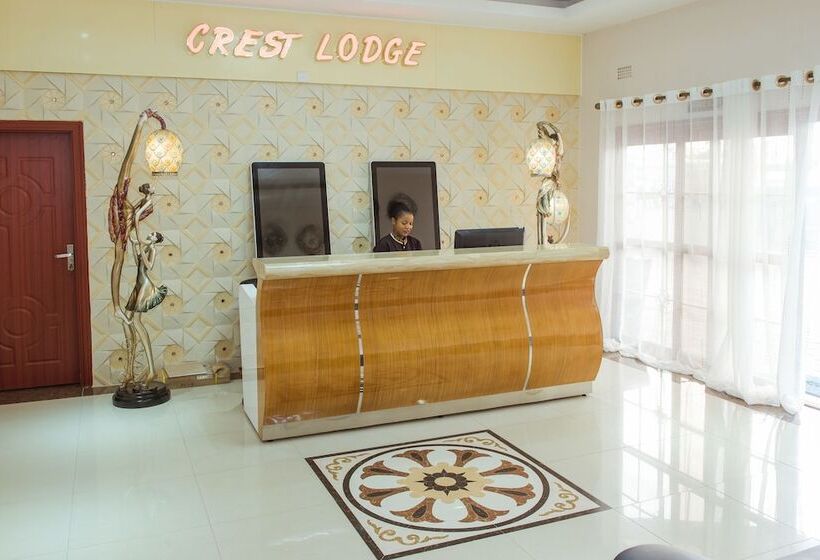 هتل The Crest Lodge