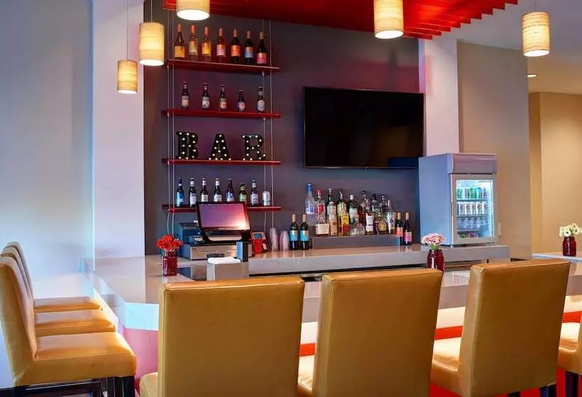 Hotelli Towneplace Suites By Marriott Cleveland Solon