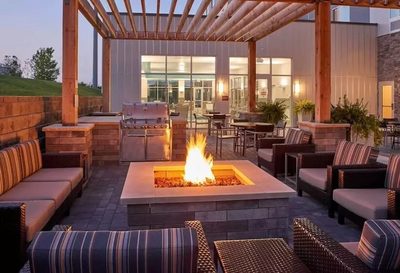 Hotelli Towneplace Suites By Marriott Cleveland Solon