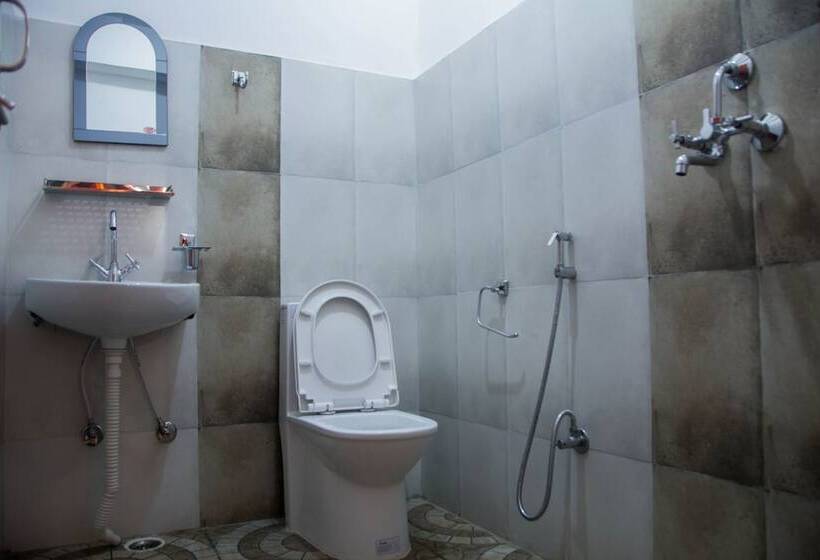 Mount Blue Tourist Hostel