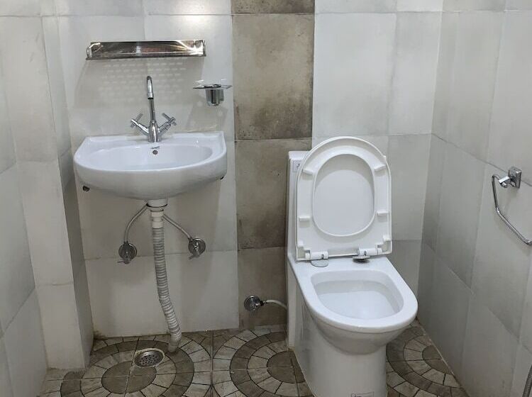 Mount Blue Tourist Hostel