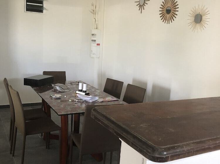 پانسیون Belcourtex