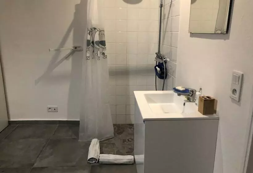 پانسیون Belcourtex