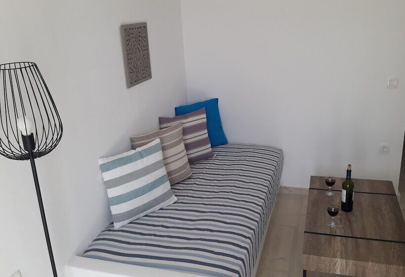 بنسيون Maistrali Prive