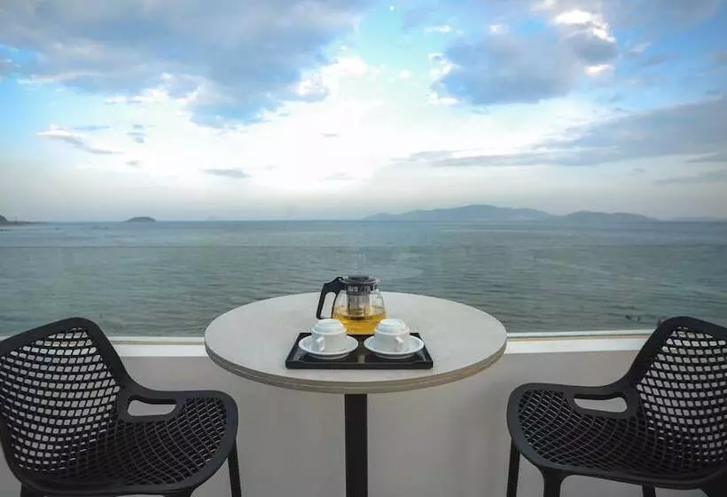 پانسیون Seabreeze Villa Nha Trang