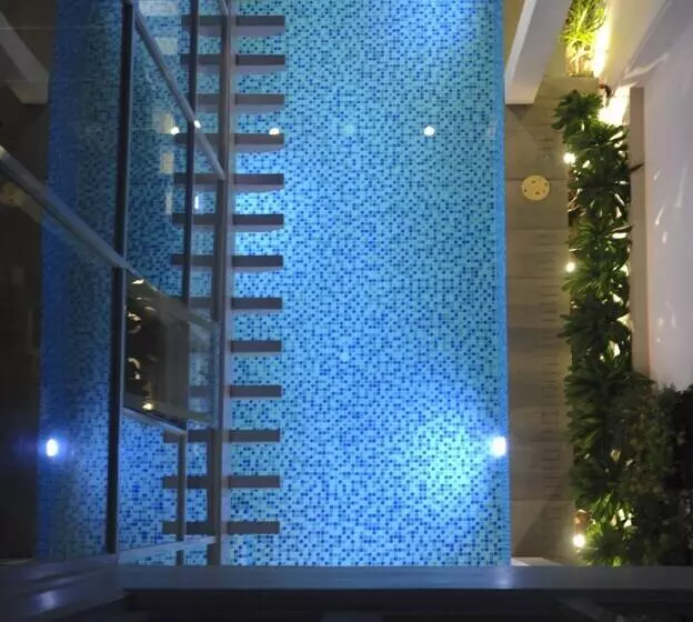 پانسیون Seabreeze Villa Nha Trang