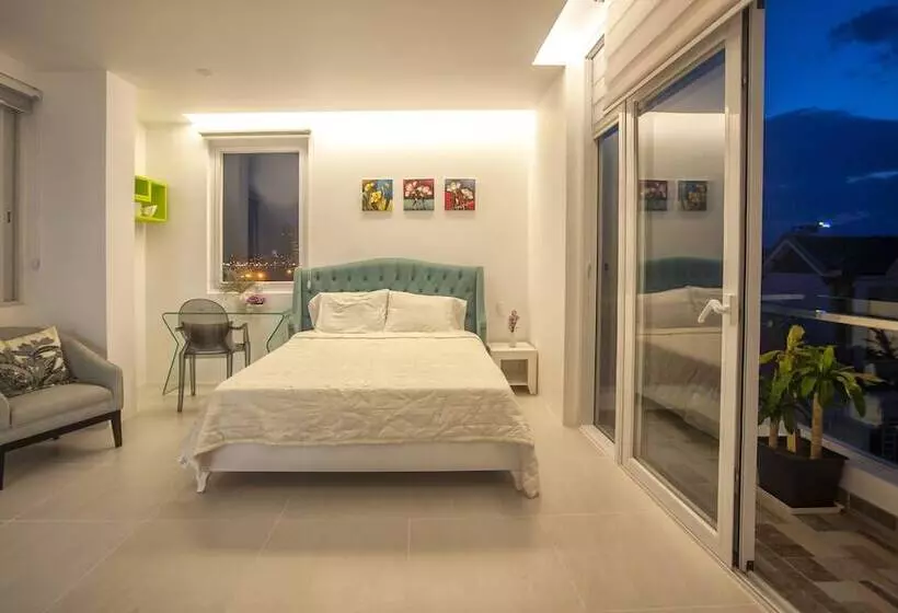 پانسیون Seabreeze Villa Nha Trang