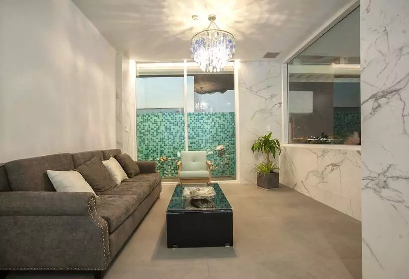 پانسیون Seabreeze Villa Nha Trang