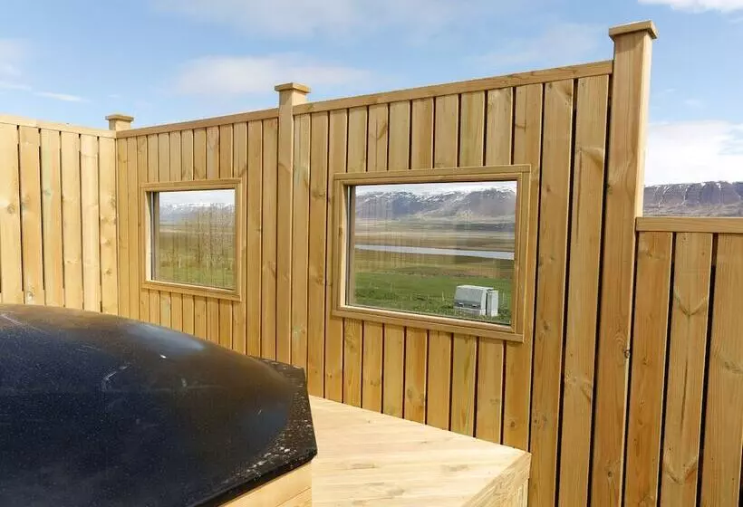 پانسیون Syðra Skörðugil Guesthouse
