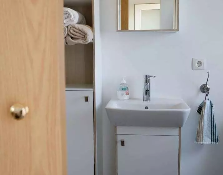 پانسیون Syðra Skörðugil Guesthouse