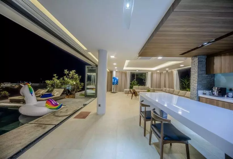 Acqua Villa Nha Trang