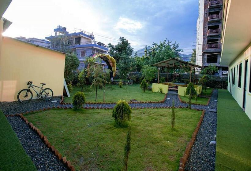 تختخواب و صبحانه Backpackers Home