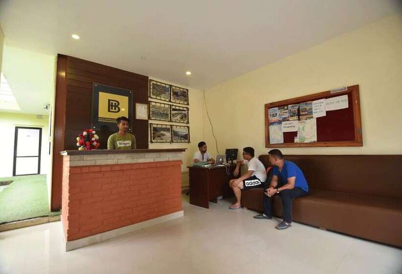 تختخواب و صبحانه Backpackers Home