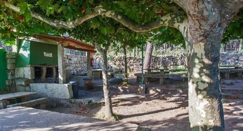 酒店 Camping Os Fieitás