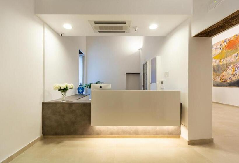 هتل Il Tesoro Smart Suite & Spa