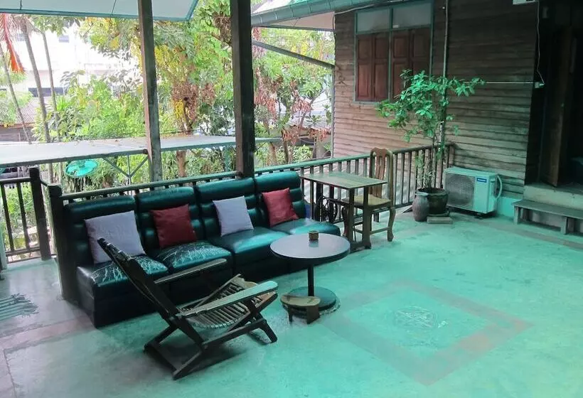 پانسیون Ayutthaya Place