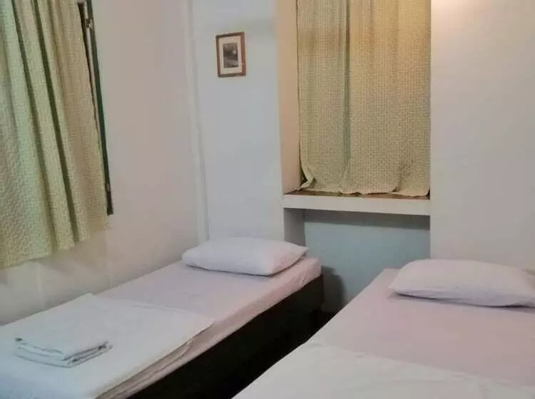 پانسیون Ayutthaya Place