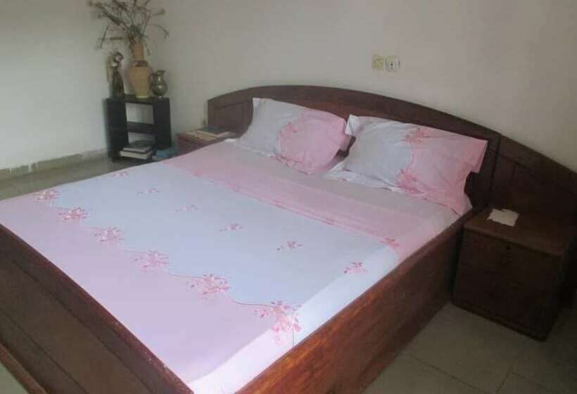 پانسیون Dave S  Home