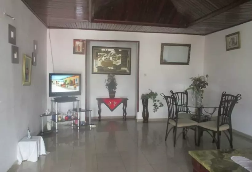 پانسیون Dave S  Home