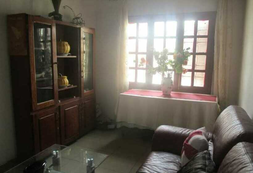 پانسیون Dave S  Home