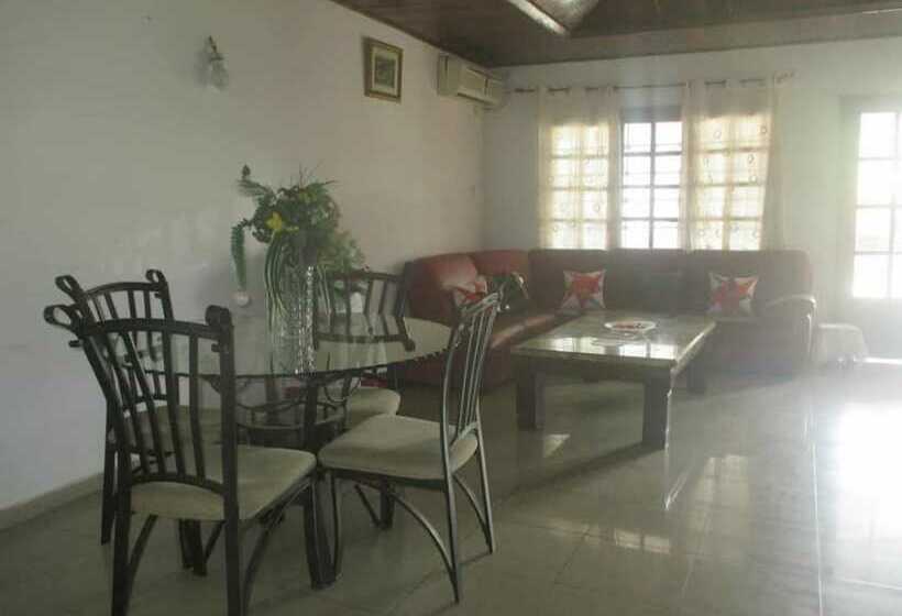 پانسیون Dave S  Home