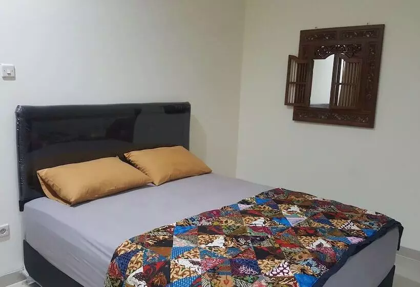 Majatalo Family Home Ratmono Jih