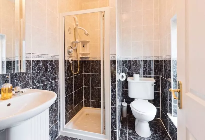 Majatalo The Hatch Cavan