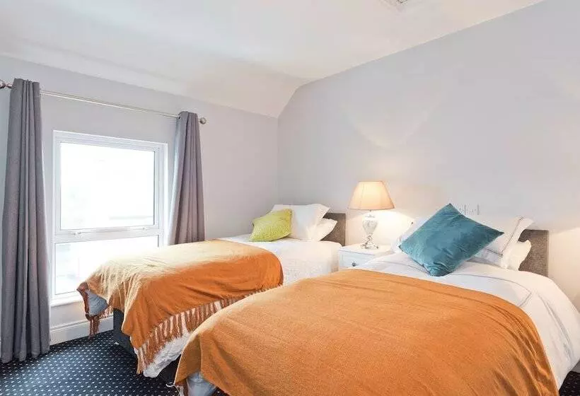 Majatalo The Hatch Cavan