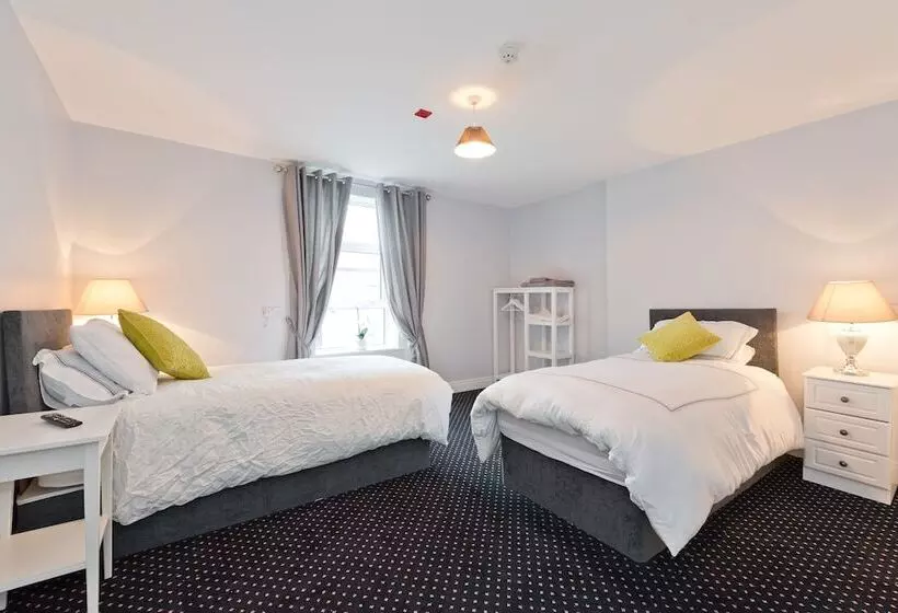 Majatalo The Hatch Cavan