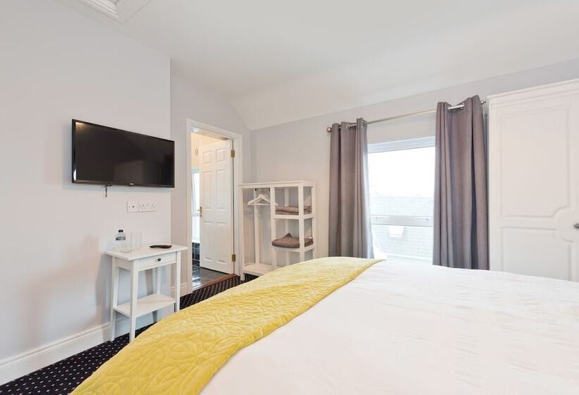 פנסיון The Hatch Cavan