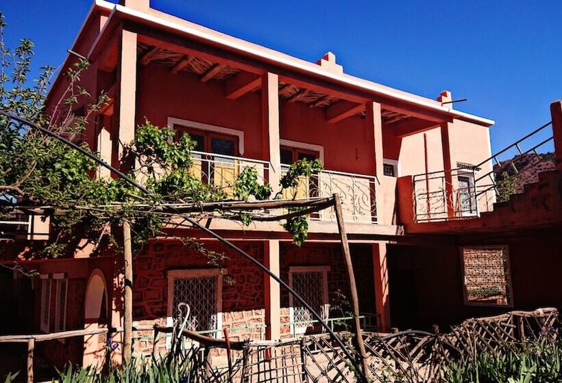 פנסיון Tighza Village