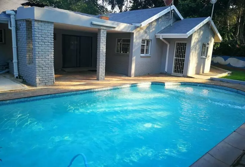 ペンション Tzaneen Bed & Breakfast