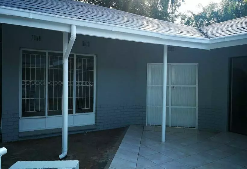 ペンション Tzaneen Bed & Breakfast