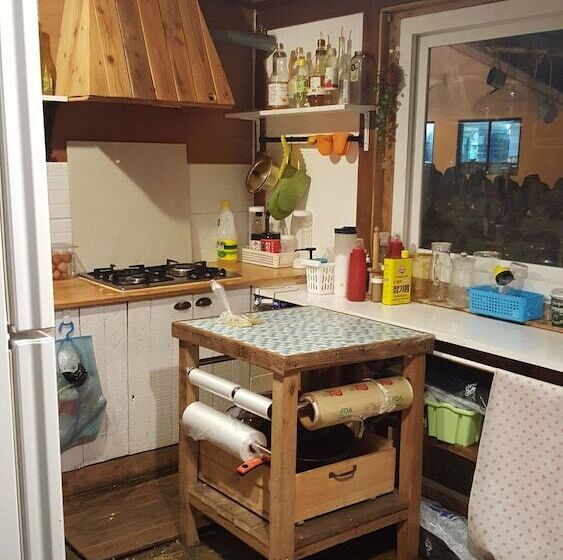 Lemon Tree Guesthouse 1 Hostel