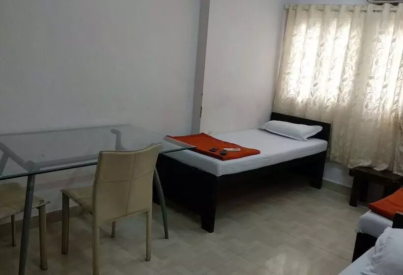 ユースホステル Mumbai Backpackers