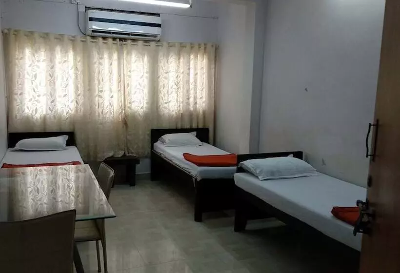 ユースホステル Mumbai Backpackers