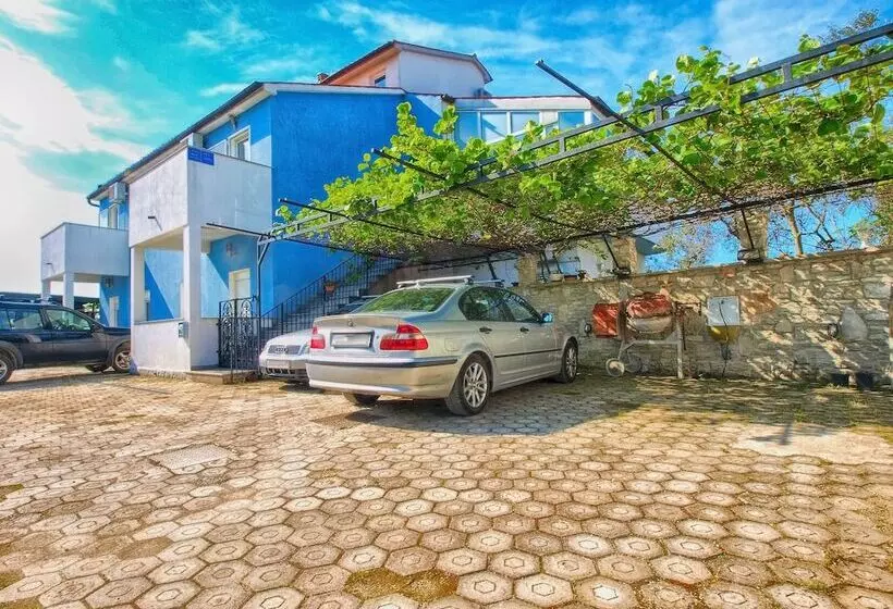 Apartments Ivo 1328