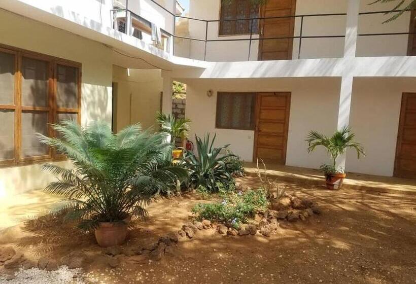 پانسیون Al Jannah